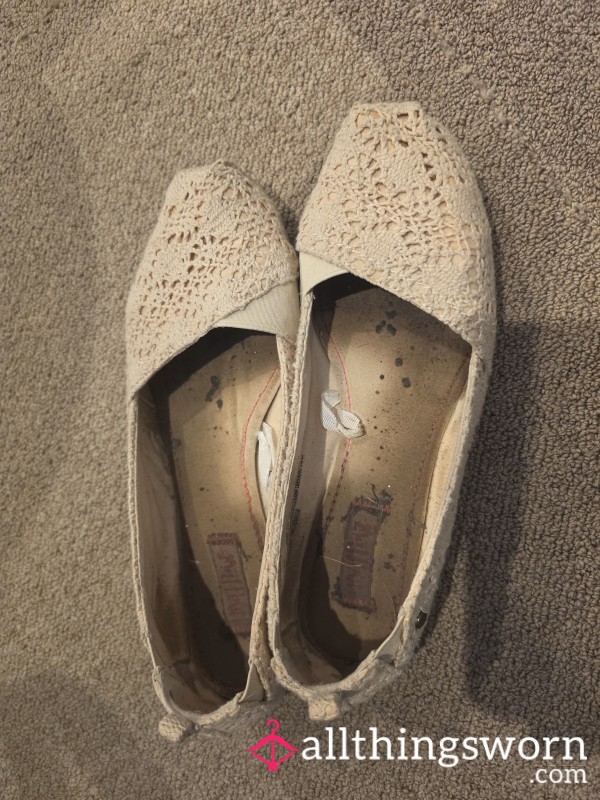🚨🚨SOLD - Stinky White Flats - 5 Saves