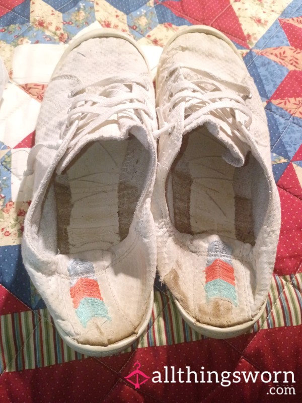 Stinky Wore Out Shoes