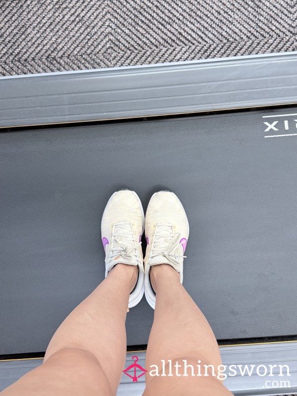 Stinky Workout Sneaker