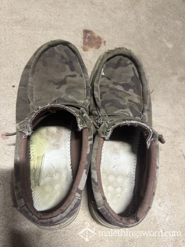 Stinky Worn Out Hey Dude Size 9