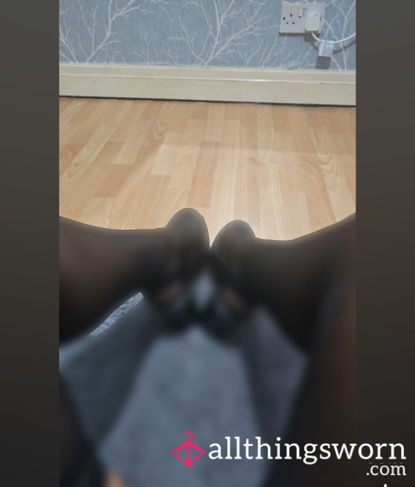 Legs In Stocking 🥵