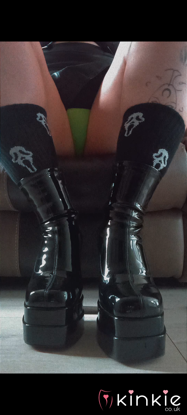 Stomping👢
