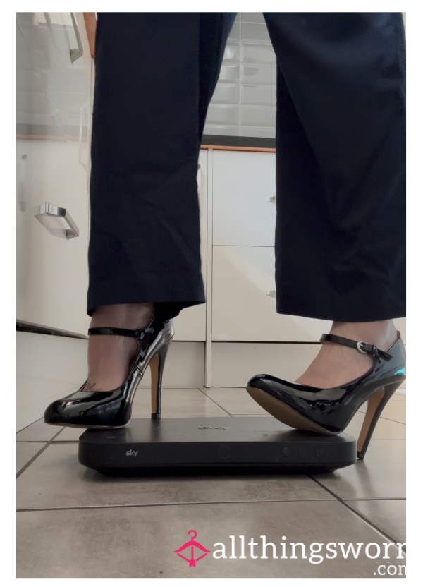 Stomping On A Sky Box