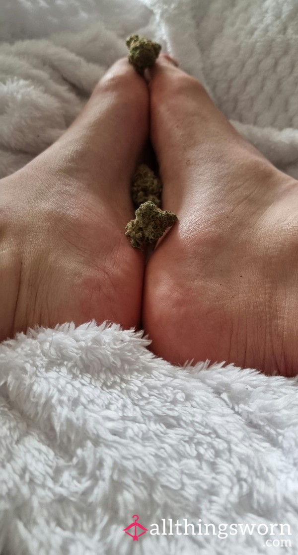 Stoner Feet Pics Size 5 UK Seller