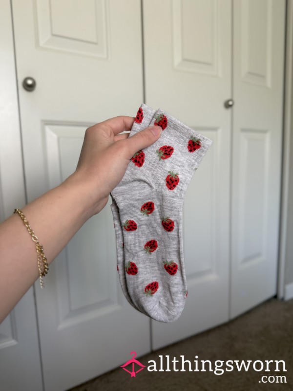 Strawberry Ankle Socks — Available For Wears 🍓
