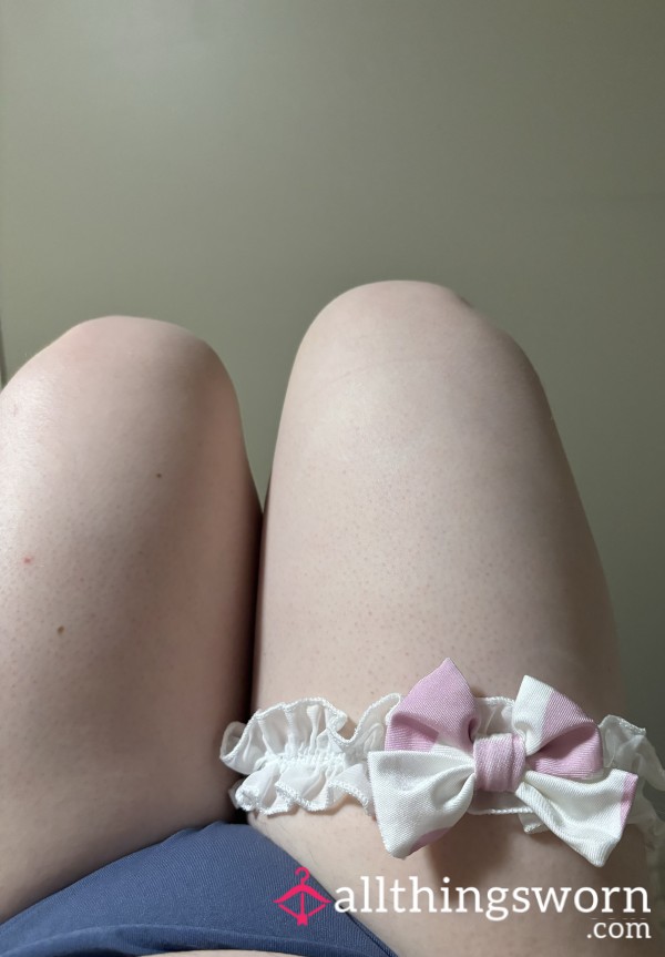 Strawberry Cow Thigh Belt