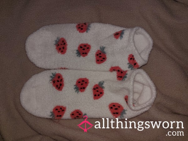 Strawberry Fuzzy Socks 24hr Wear 🍓