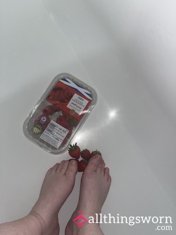 Strawberry Squashing🍓