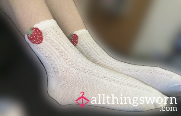 Strawberry White| Polyester Socks