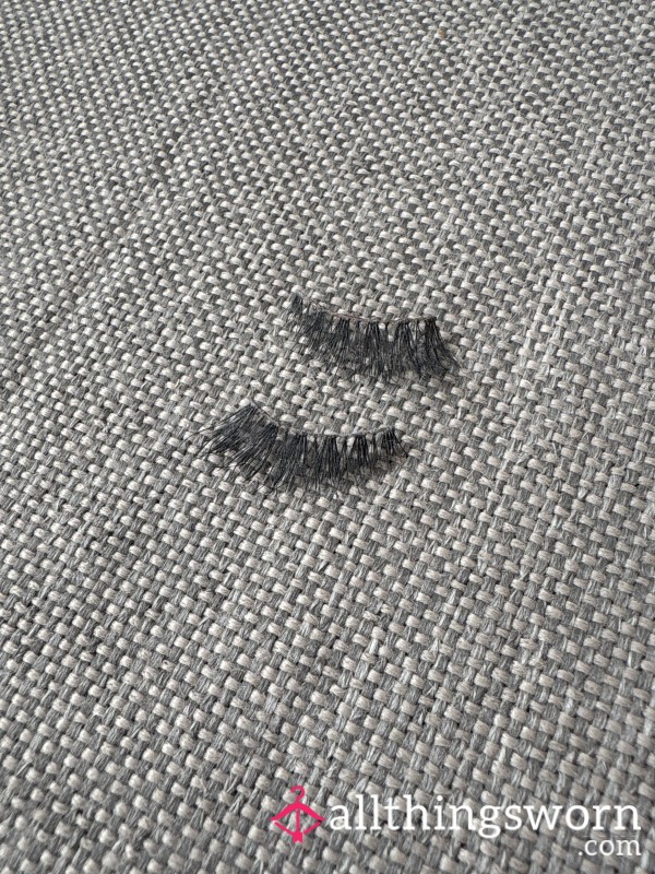 Strip Eyelashes That Have Been Used A Few Times