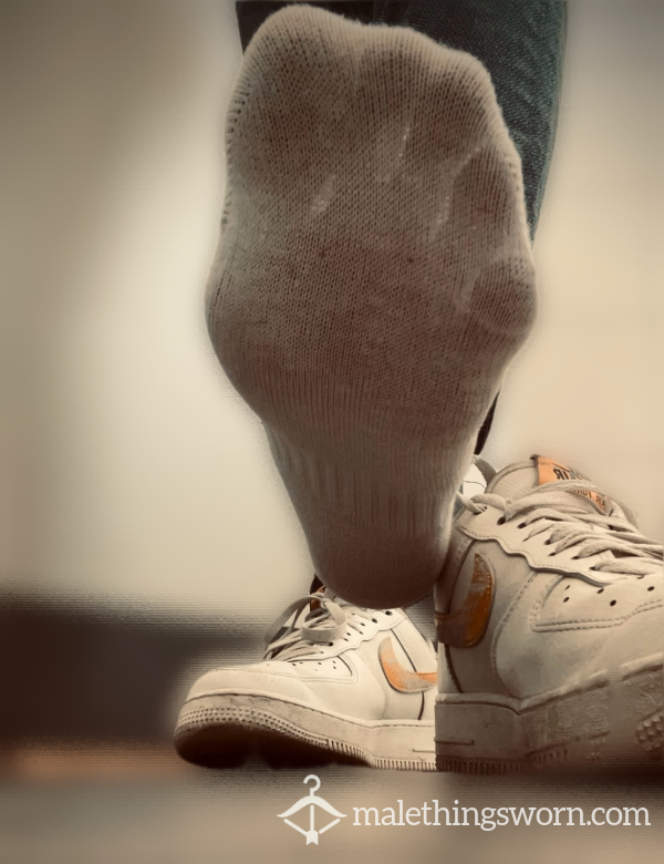 Strip For The Sniff — From Nike To Naked Foot
