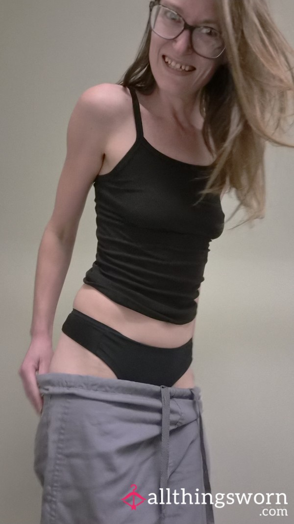 Strip Tease At Work (1 Min)