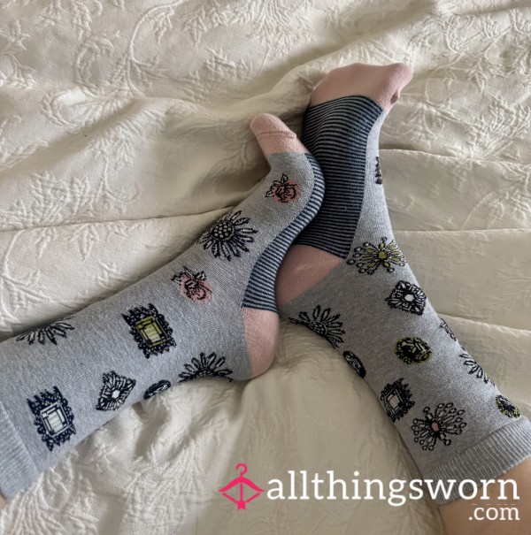 Stripes And Jewels 🩷