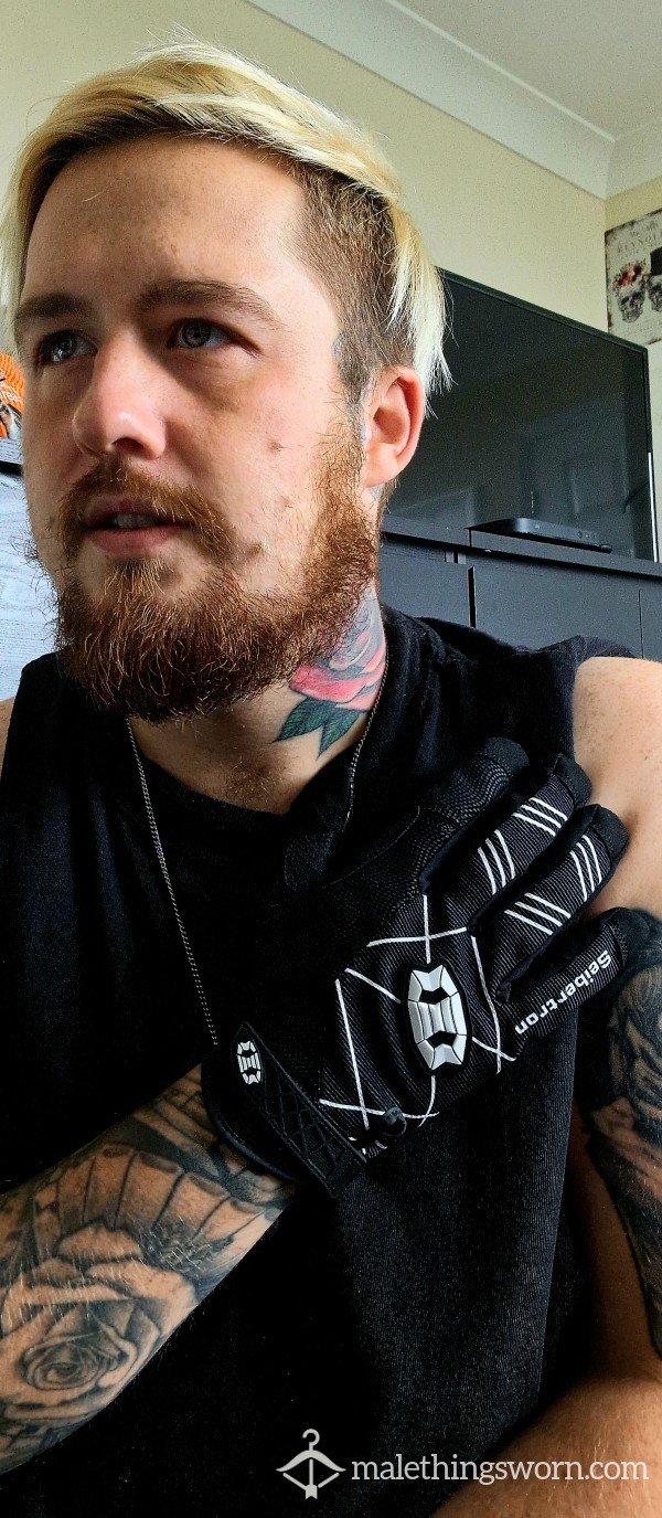 Strong Gripped, Came On Batting Gloves 💪
