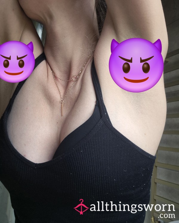 Stubbly/ Hairy Armpits