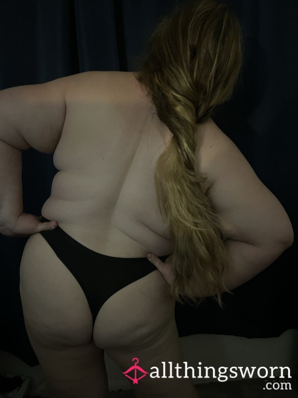Stunning BBW MILF A** From Behind – Plump Cheeks Tease – 10 Pics