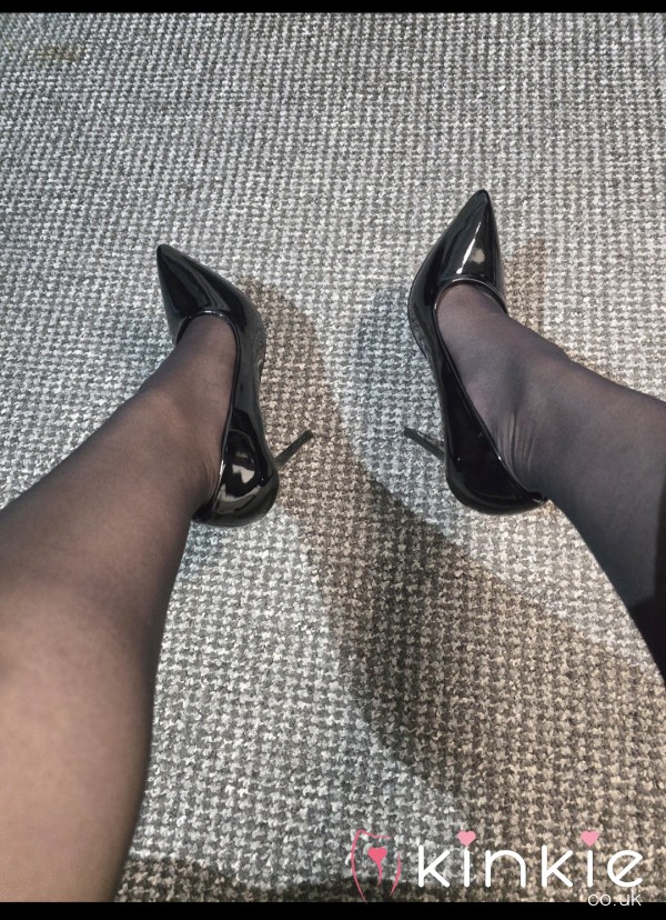Stunning Black Heels For Customs 😈