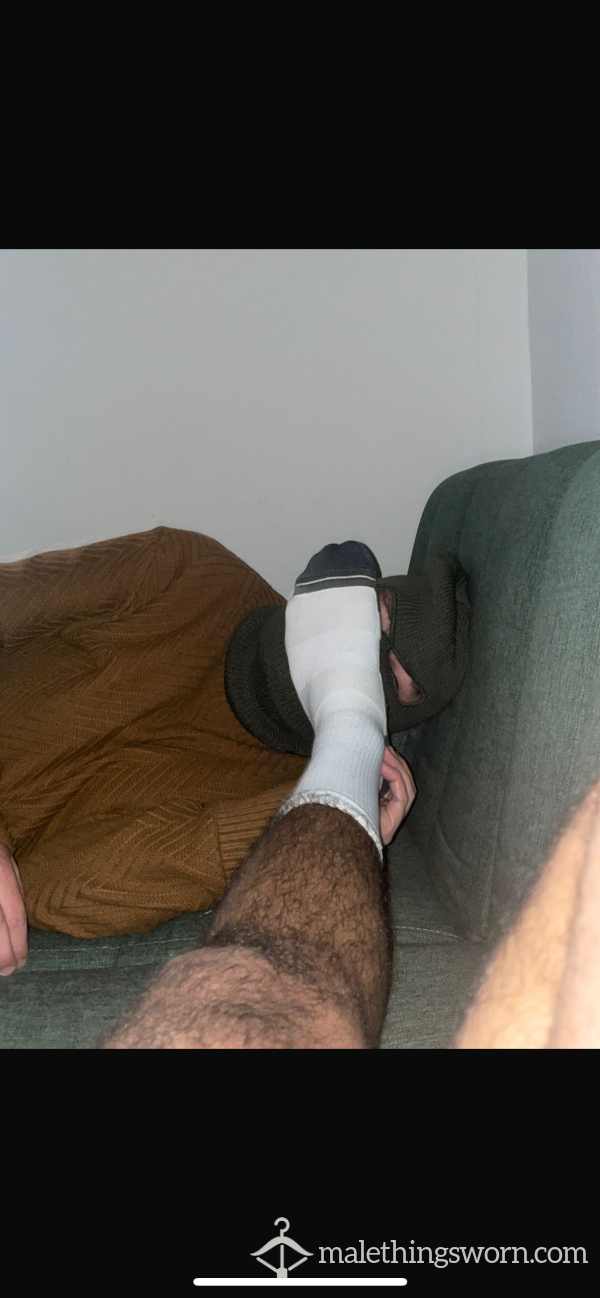 Sub Worshipping My Socks