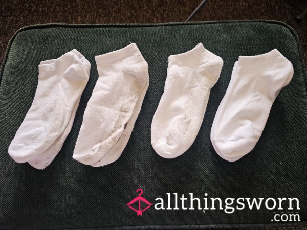 Submit & Sniff: Worn Socks Soaked In Empress Sweat 😈👑