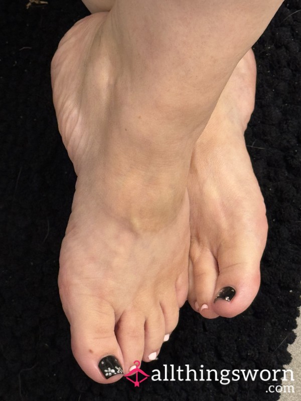 Suck My Toes Worm