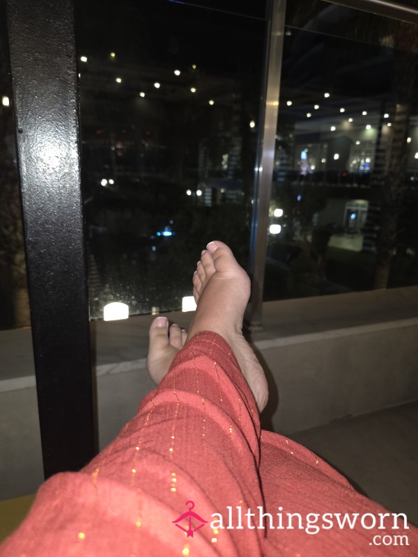 Summer Sun Feet Pics