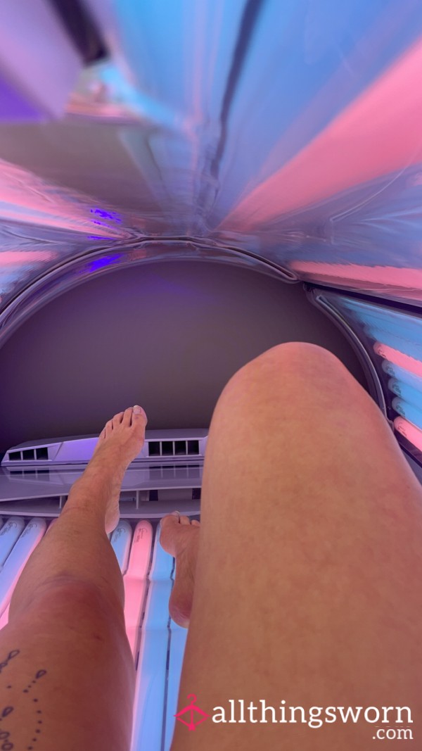 Sun Bed Session 🥵