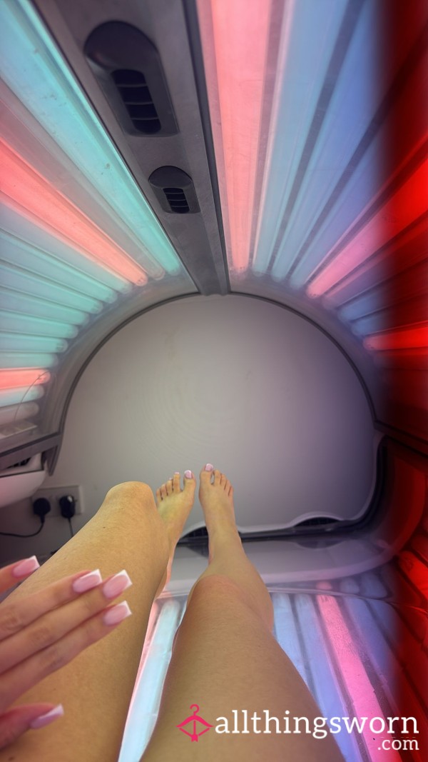 Sunbed Feet Pic