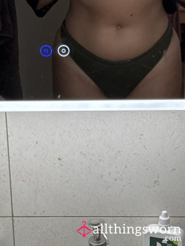 Sunbed Sweaty Thong