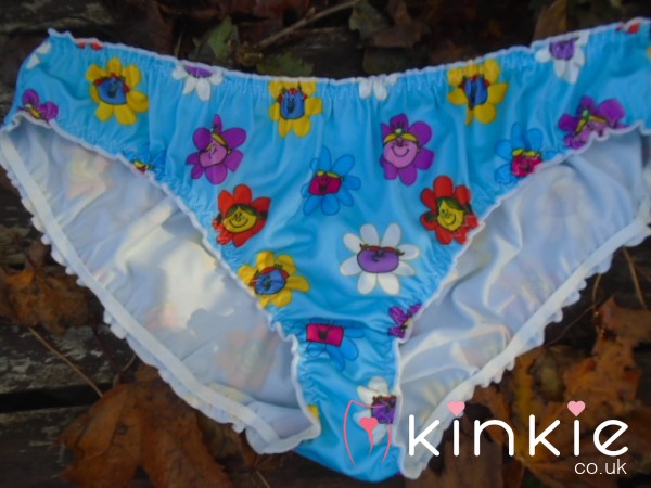 🩵💛Super Cute Panties 💛🩵