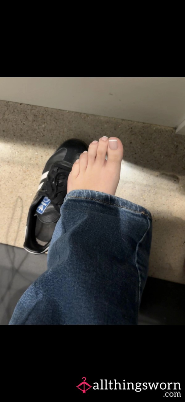 Super Cute Size 6 Feet