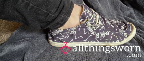 Super Cute Skeleton Slip-Ons ☠️🖤