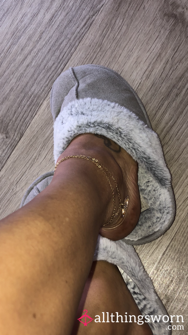 Super Smelly Slippers And Socks Bundle (nylon Or Trainer)