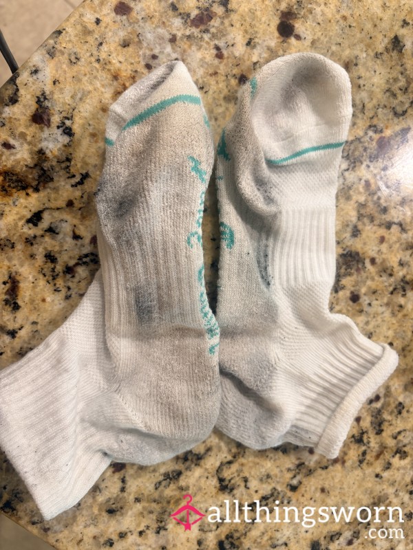 Super Smelly Stiff Socks (cheesy/vinegar)