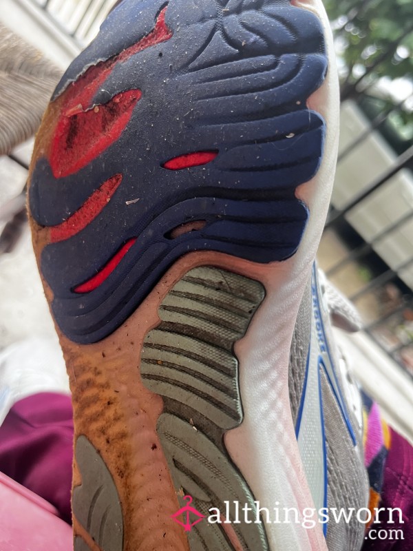 Super Smelly Wet Sneakers
