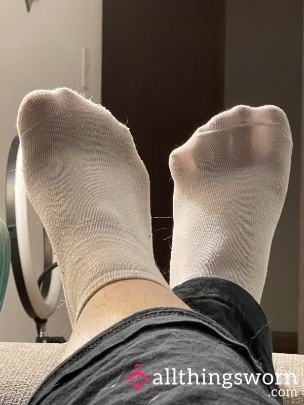 Super Thin & Soft White Ankle Socks: 2 Day Wear