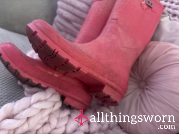Super Work Pink Boots, Who Wants Them?😏💓