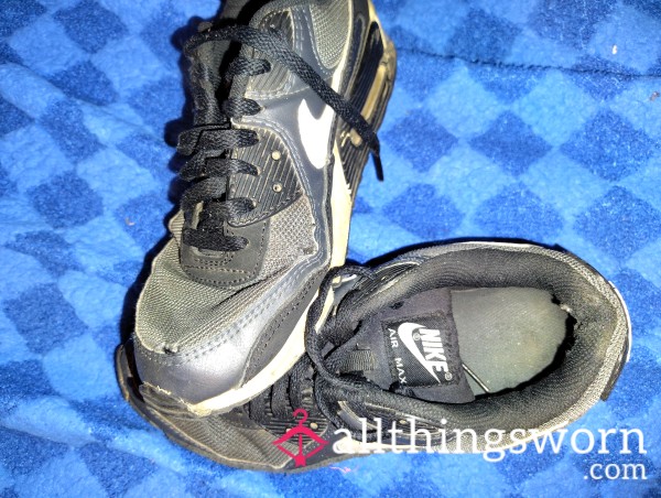 Super Worn Nike Air Max Size 9 With A Hole In The Big Toe From Wearing Everyday 🫣