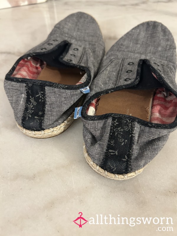 SUPER WORN, STINKY TOMS