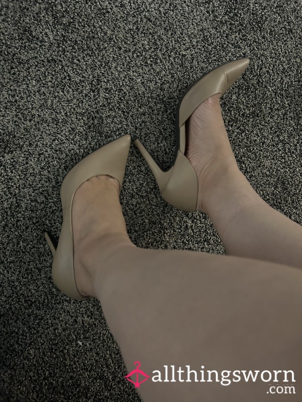 Super Worn, Tan Work Heels 🥵