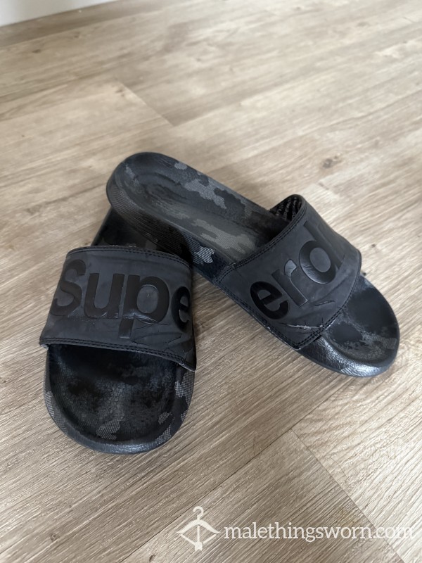 Superdry Sliders Size 7