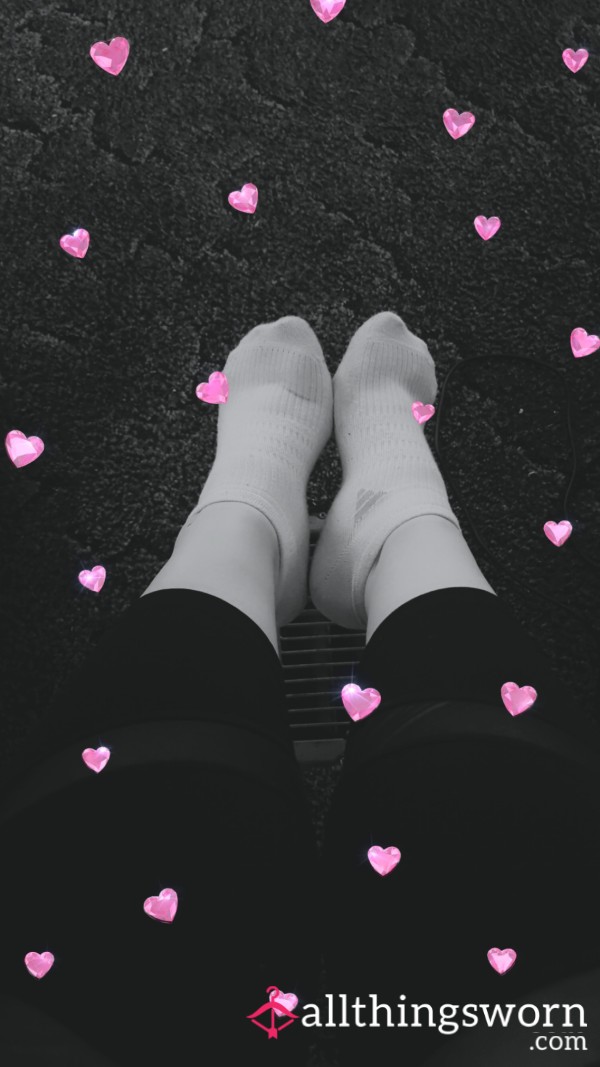 Surprise Color And Wear 🦶🏻