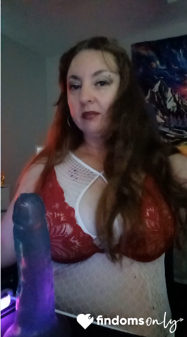 Suzie Sucks A C*ck Di**o POV - Pathetic Cuck Watches And Whimpers