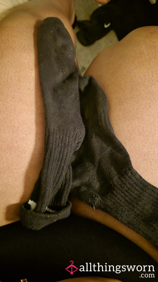 Sweat, Stretch &… Sniff? Pilates Socks With Personality