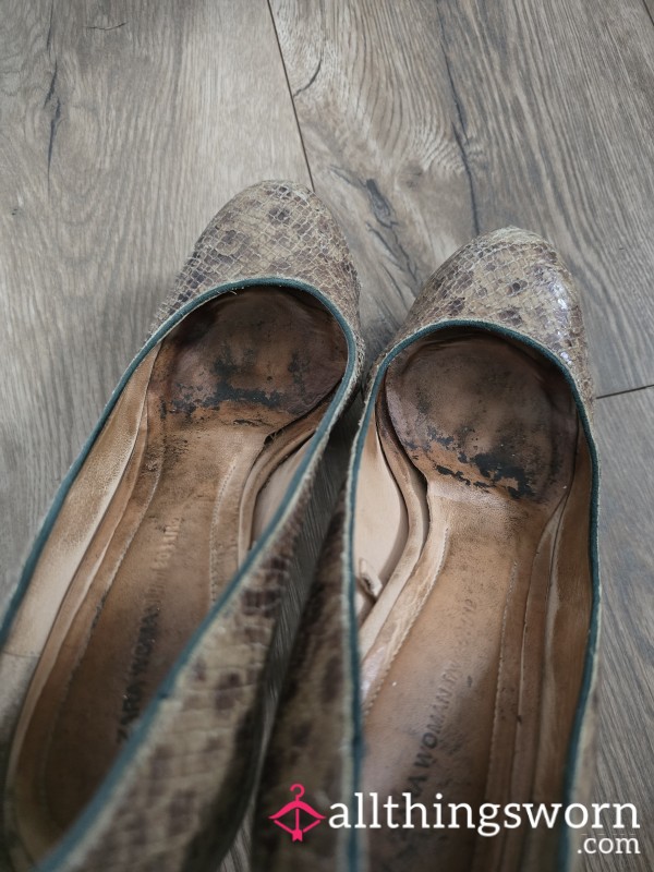 Sweaty And Foot Dirt Covered Insole Heels