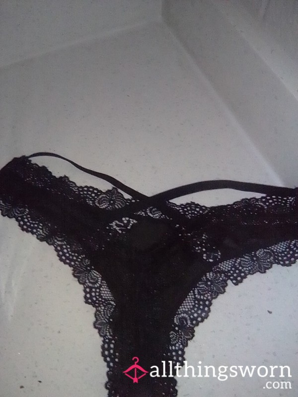 Sweaty And Hot...the Day I Wore These And They Stayed Up My Bu*t All Day While Hiking To The Waterfall With My Girls!