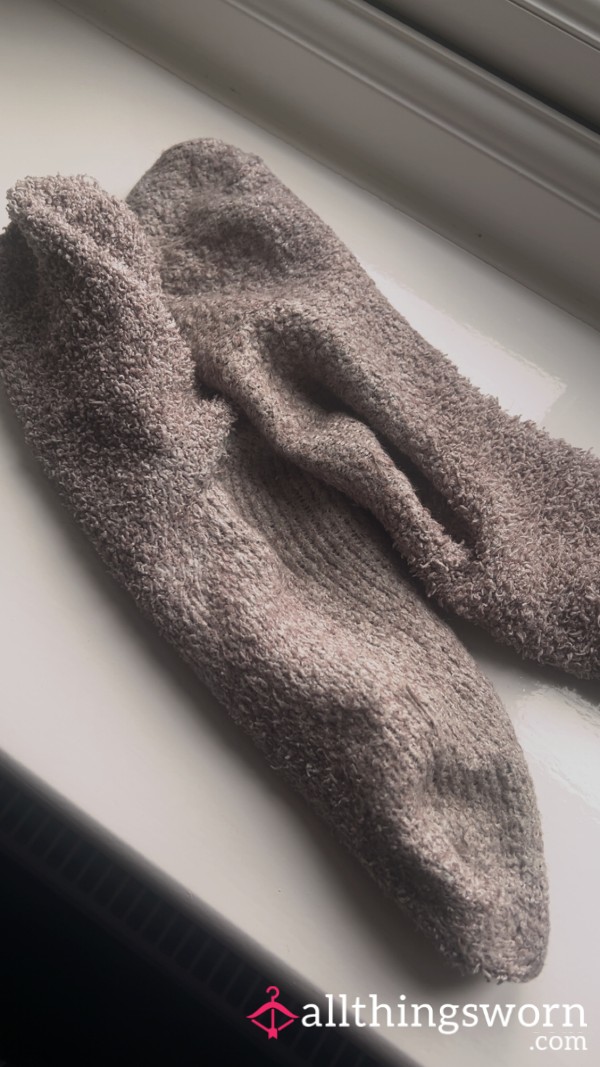 Sweaty Bed Socks 🧦