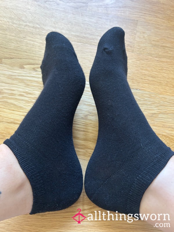 Sweaty Black Ankle Socks👣
