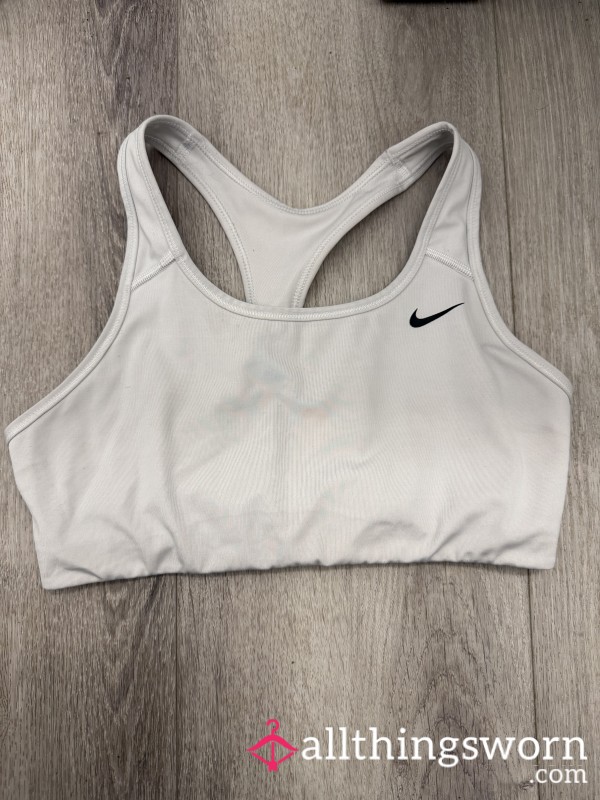 Sweaty Bra🍈🍈💦💦smells So Good