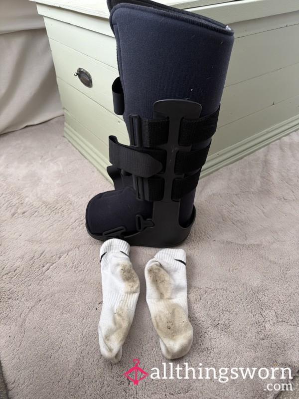 Sweaty Fracture Boot