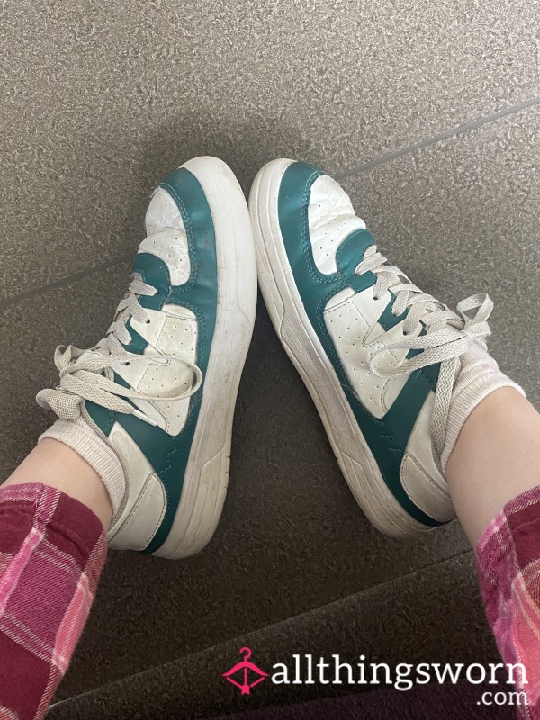 Sweaty Green And White Flat Sneakers